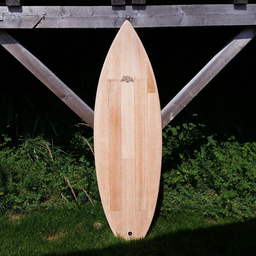 Hotový surfboard